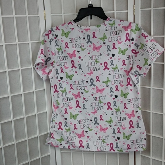 SB Scrub Top โ Pink/White โ V-Neck โ Sizeโ S - Picture 7 of 9